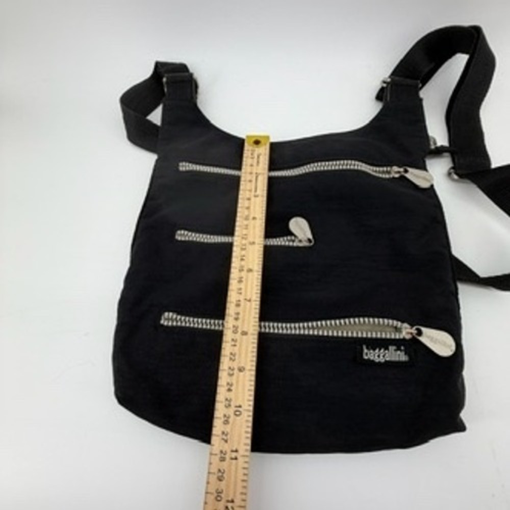 baggallini Black Nylon Crossbody Bag Three Zip Front Pockets Adjustable Strap - Picture 11 of 12